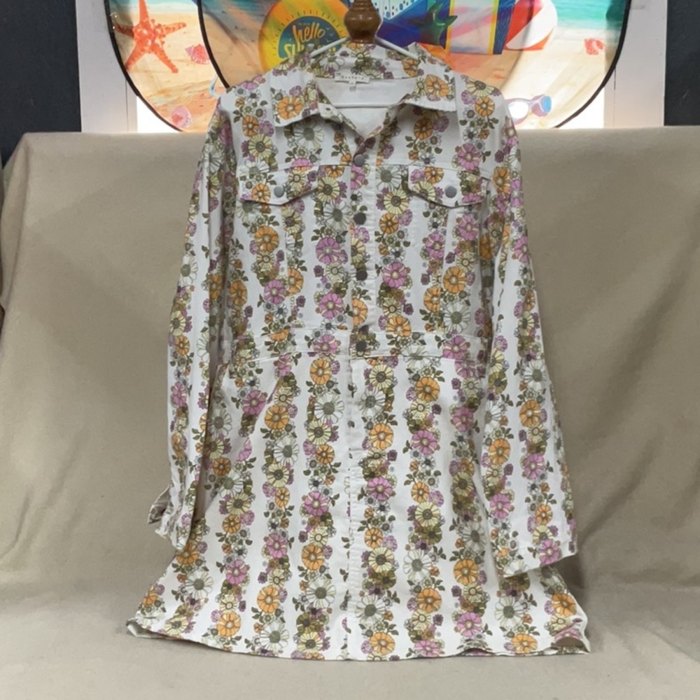 EUC Woman’s denim long sleeve Beavely Button down dress